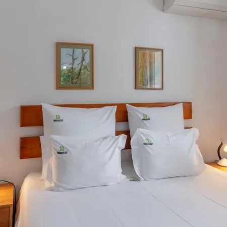 Casas Do Porto Mosteiros (Azores)