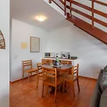 Casas Do Porto - Azalea And Hortensia Mosteiros (Azores)