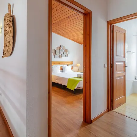 Casas Do Porto Mosteiros (Azores)