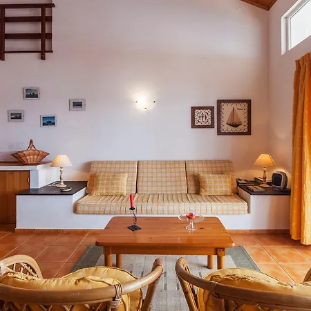 Casas Do Porto Mosteiros (Azores)