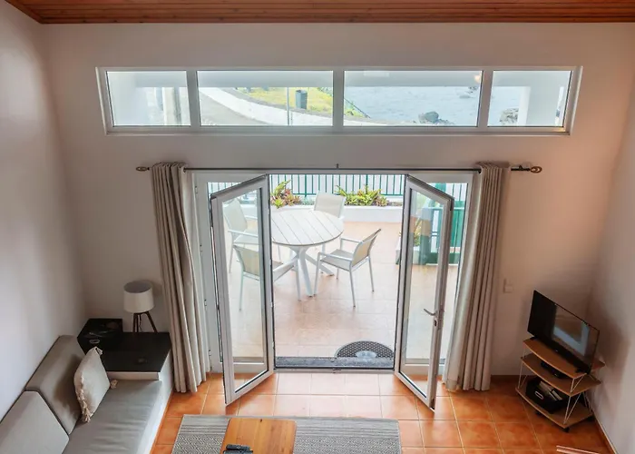 Casas Do Porto * Mosteiros (Azores)