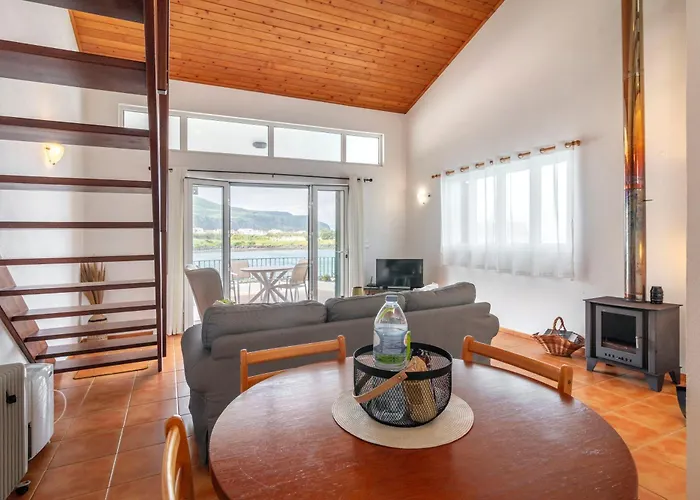 Casas Do Porto Mosteiros (Azores)